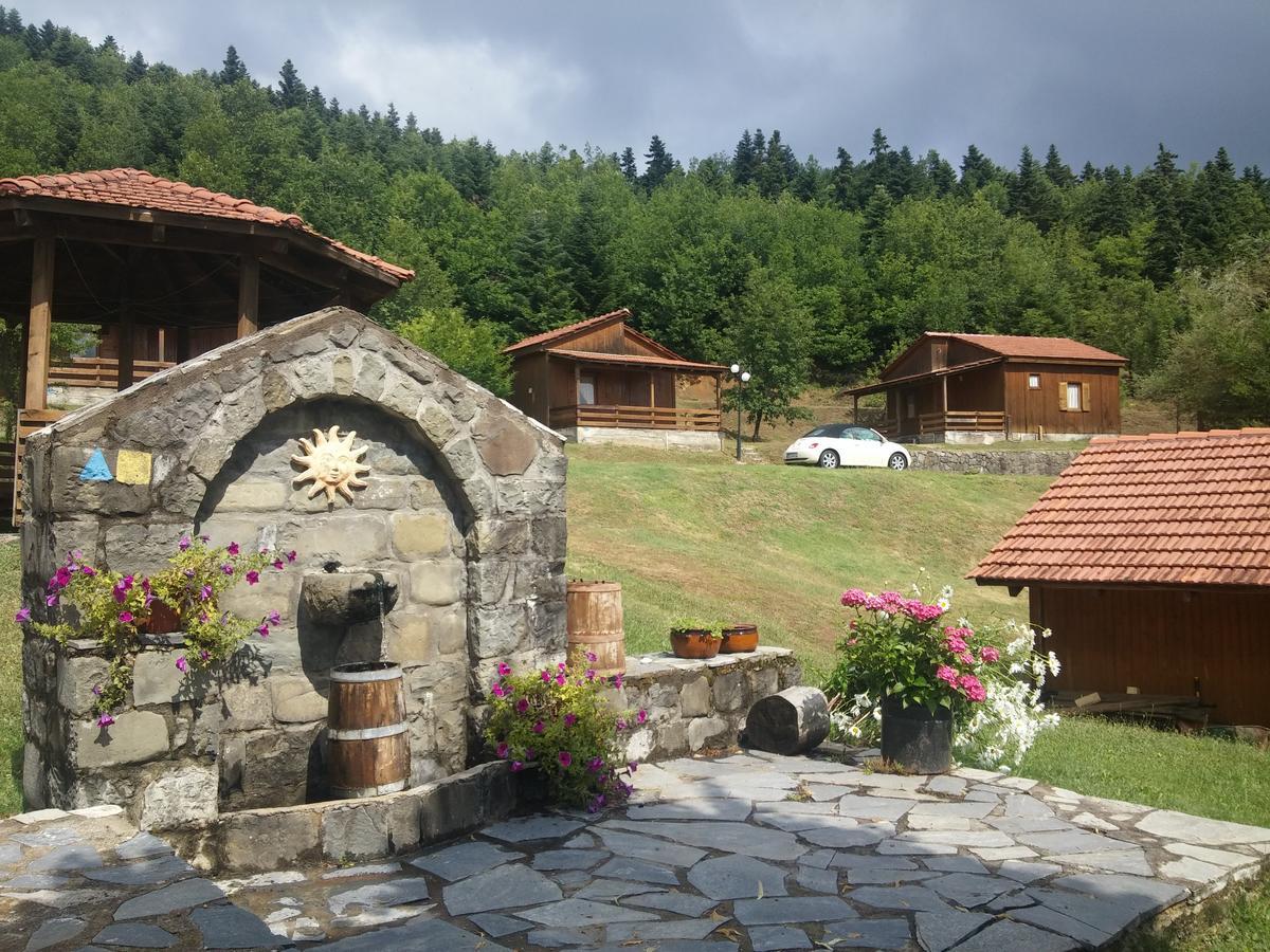 Livadaki Village Megali Kapsi Eksteriør billede