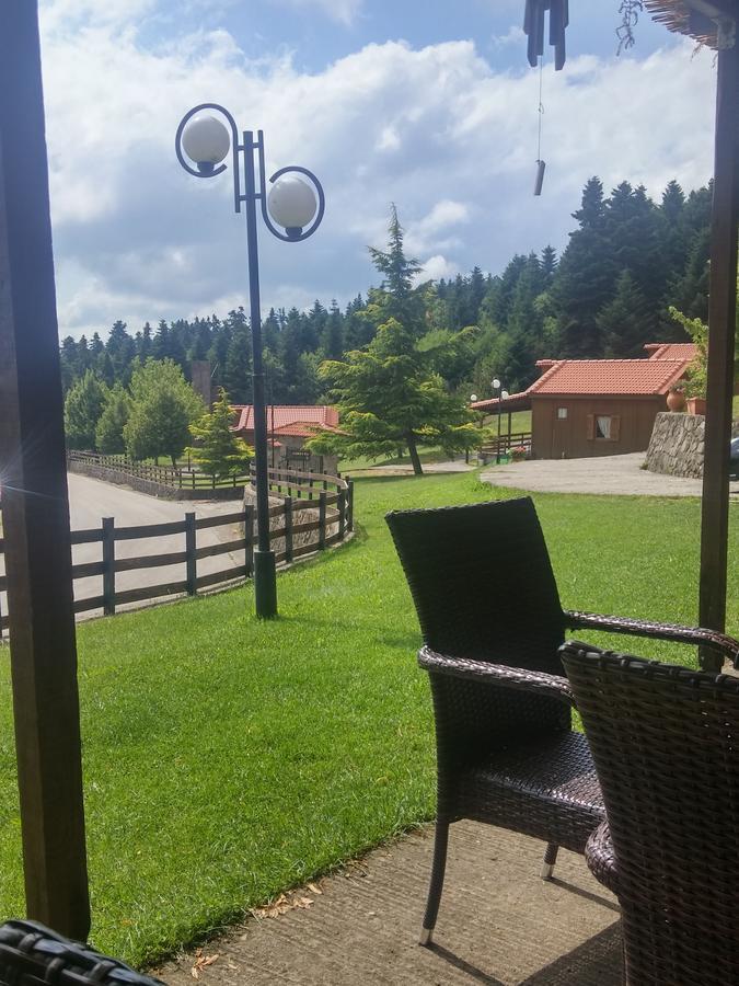 Livadaki Village Megali Kapsi Eksteriør billede